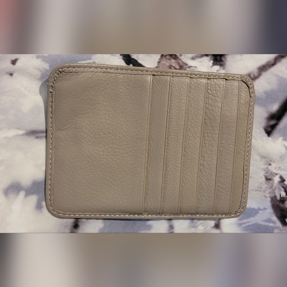 Credit card holder - Picture 2 of 2
